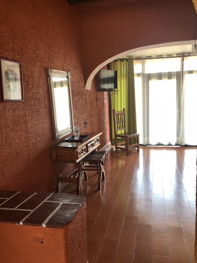 Mi Hotel Tequisquiapan Buitenkant foto