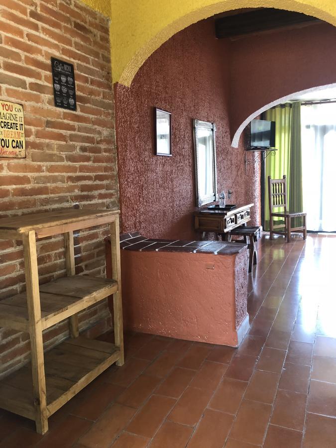Mi Hotel Tequisquiapan Buitenkant foto